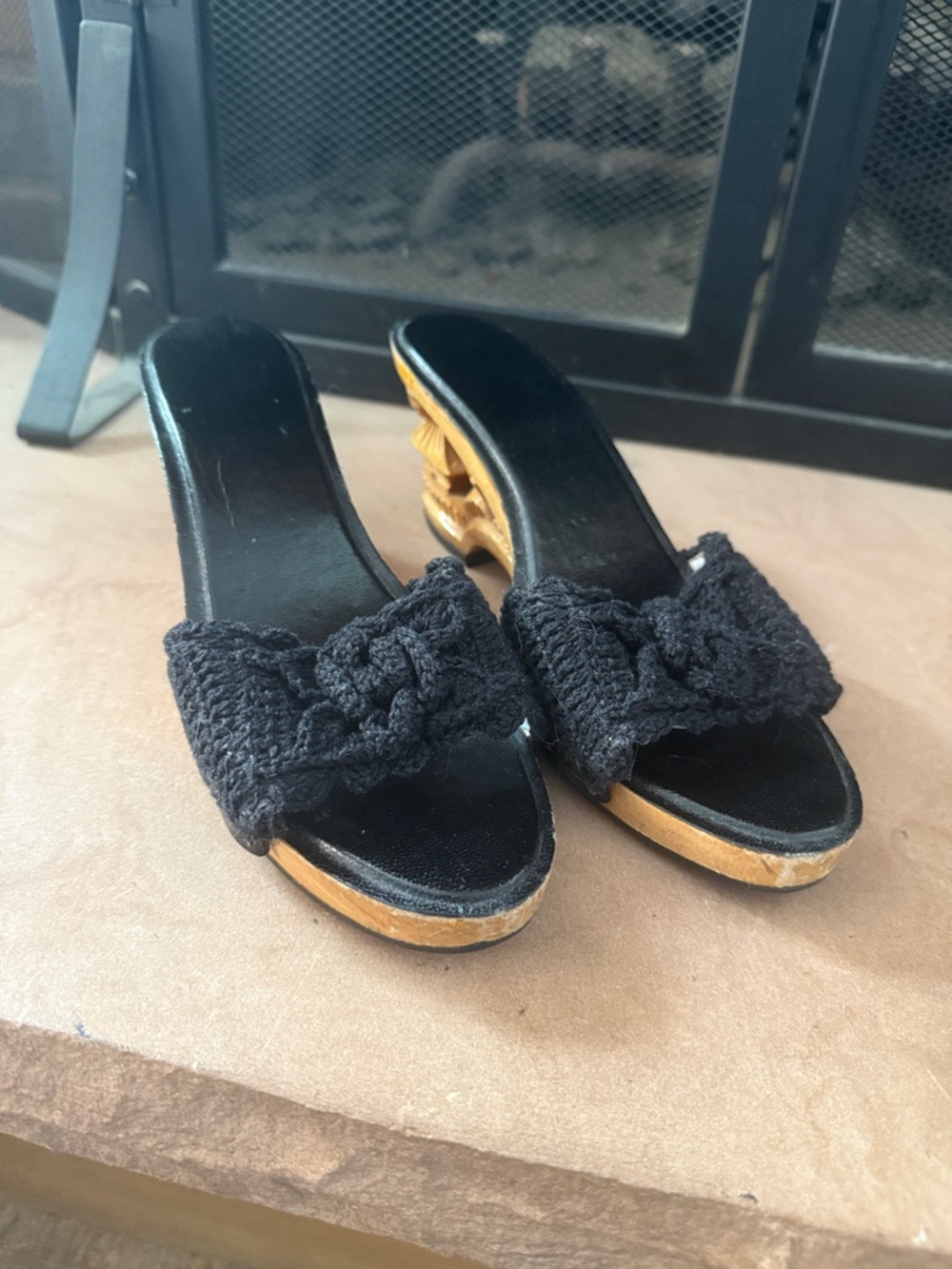 Unbranded Black Crochet Flower Mule Philippines Bakya Carved Wood Heels Sz7 Tiki